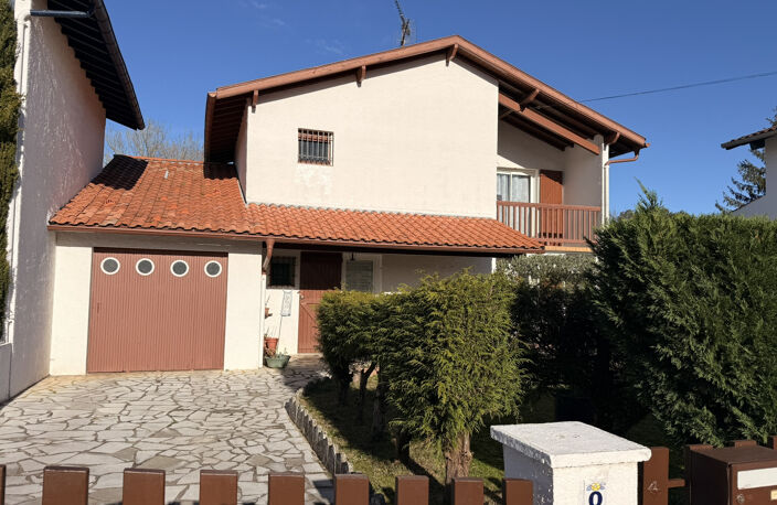 Maison familiale de charme au coeur d'Arcangues — photo 4