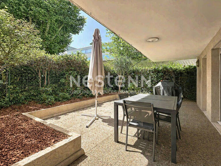 Appartement rez de jardin 4 pièces 3 chambres avec 2 terrasses et une cave - 69008 LYON — photo 1