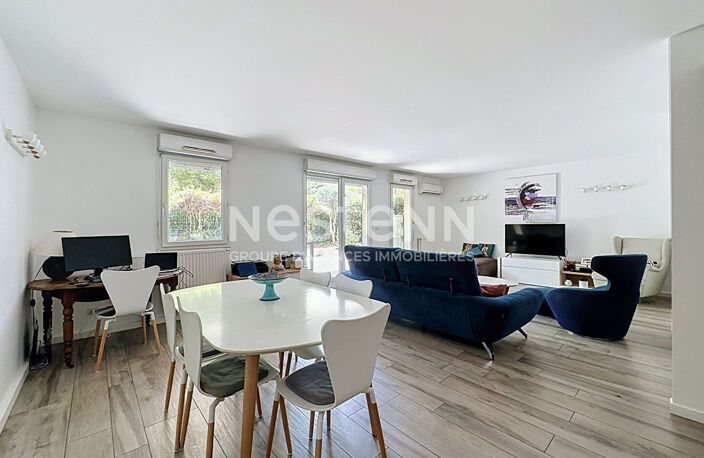 Appartement rez de jardin 4 pièces 3 chambres avec 2 terrasses et une cave - 69008 LYON — photo 2