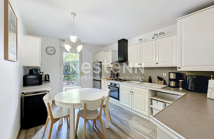 Appartement rez de jardin 4 pièces 3 chambres avec 2 terrasses et une cave - 69008 LYON — photo 4