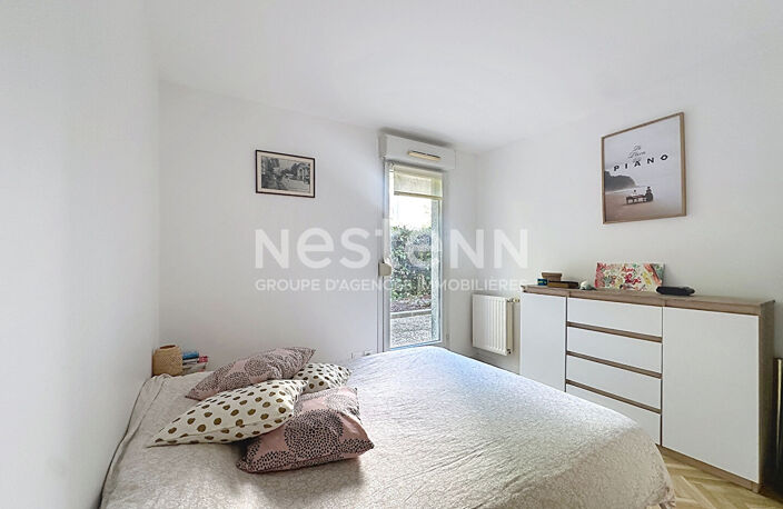 Appartement rez de jardin 4 pièces 3 chambres avec 2 terrasses et une cave - 69008 LYON — photo 5