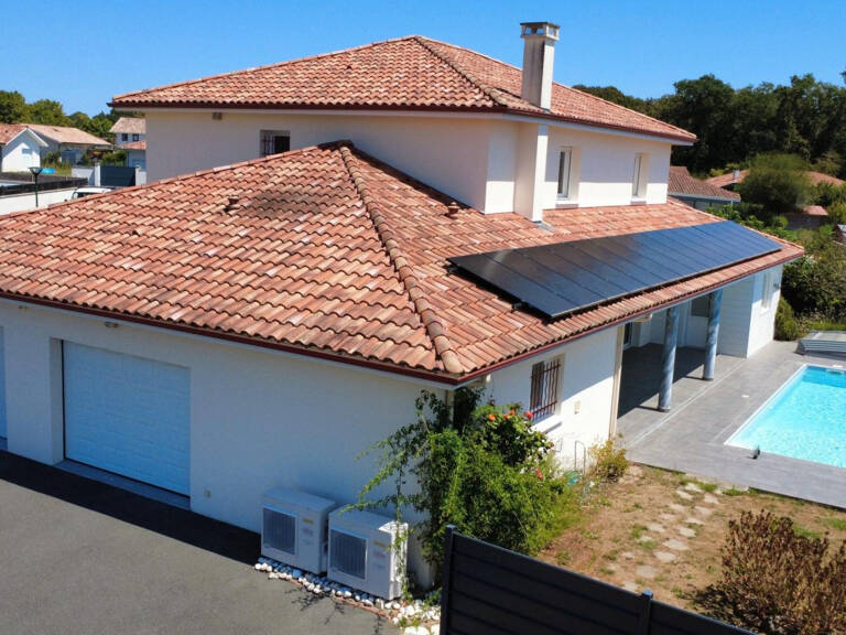 Sainte-Marie-de-Gosse : Maison T7 de Standing avec Piscine et É — photo 1