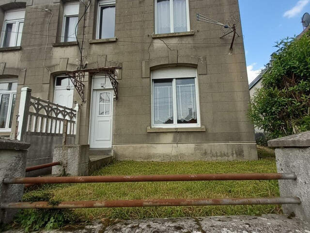 Maison de village à rénover — photo du bien