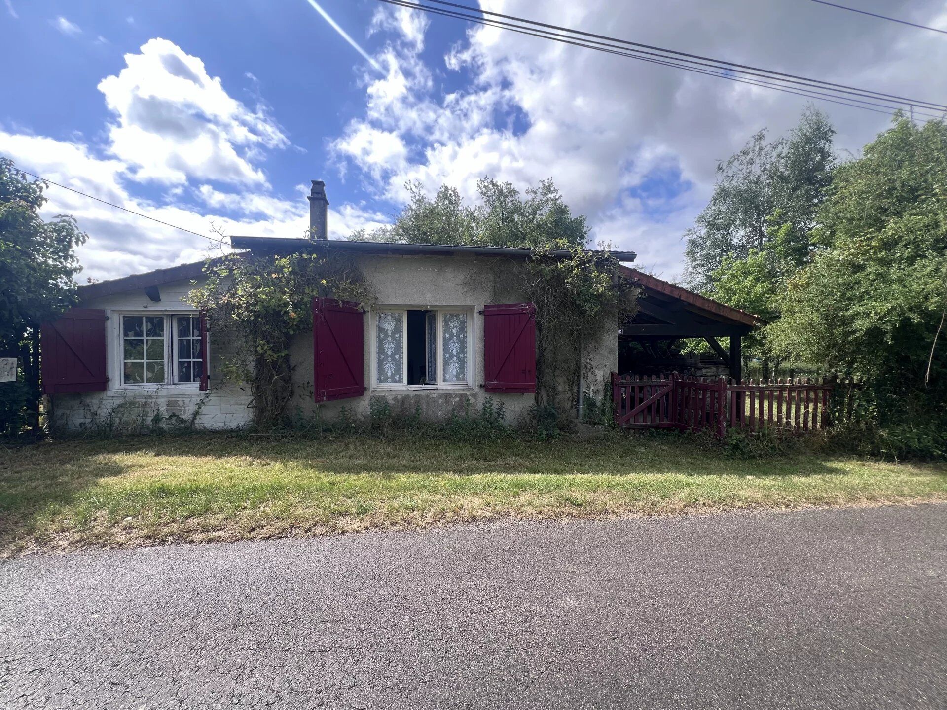Maison 2 pièces 40 m² · à Luthenay-Uxeloup · 40 m² · 35 000 €
