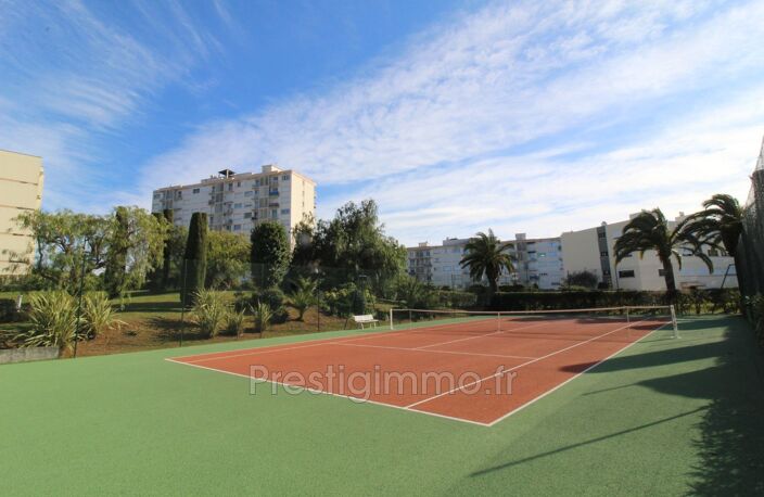 ANTIBES, LES COMBES, EDEN PARK, TENNIS PISCINE et PARC, beau e — photo 2