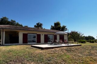 Belle maison de plain-pied en campagne avec jolie vue dégagée