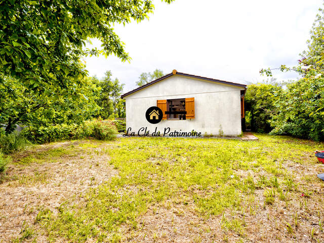 MAISON AVEC TERRAIN SECONDE LIGNE  PLEIN SUD  EMPLACEMENT PR — photo du bien