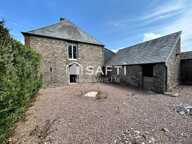Maison de caractère de 195 m² avec 2 000 m² de terrain, proche de l'A84 et de Vire. Beaux volumes, fort potentiel et possibilité d'acquérir un terrain constructible supplémentaire. — photo 2