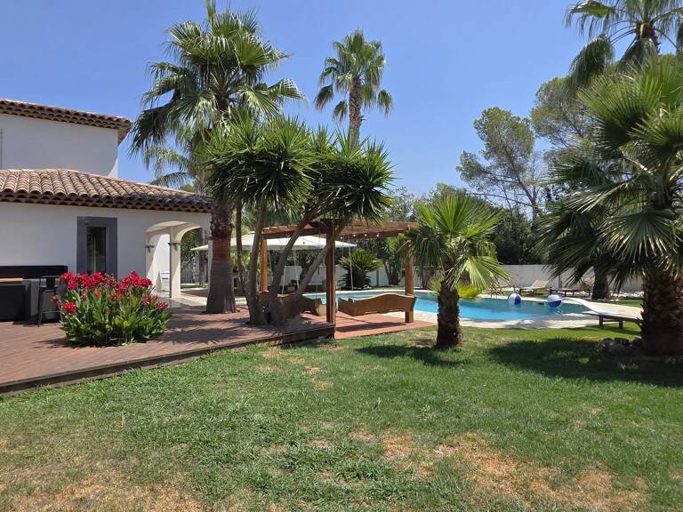 VILLA DE 150 M² – 3 CHAMBRES – PISCINE – JARDIN PAYSAGER DE 1 500 M² — photo 1