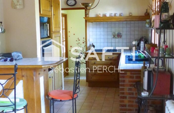 Maison à colombages de 1996 sur un terrain arboré — photo 3