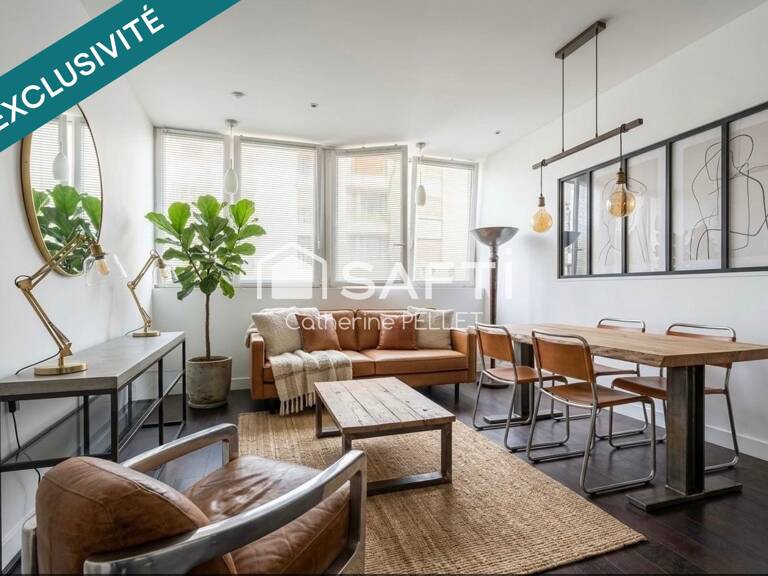Quartier Mairie - Appartement lumineux et atypique avec parking — photo 1