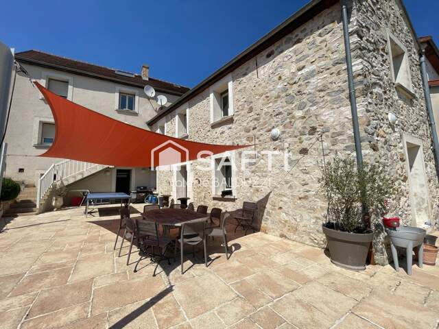 CHATEAU THIERRY , toutes commodités sur place — photo du bien