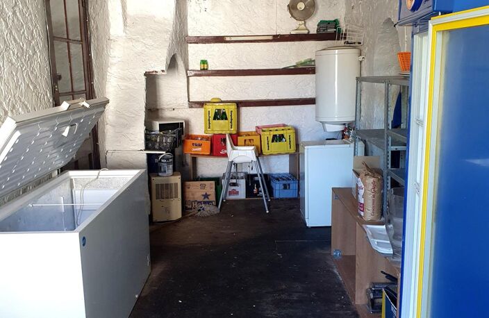 Local commercial — photo 3