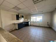 Locaux 880 m² comprenant stockage, atelier, bureaux. — photo 4