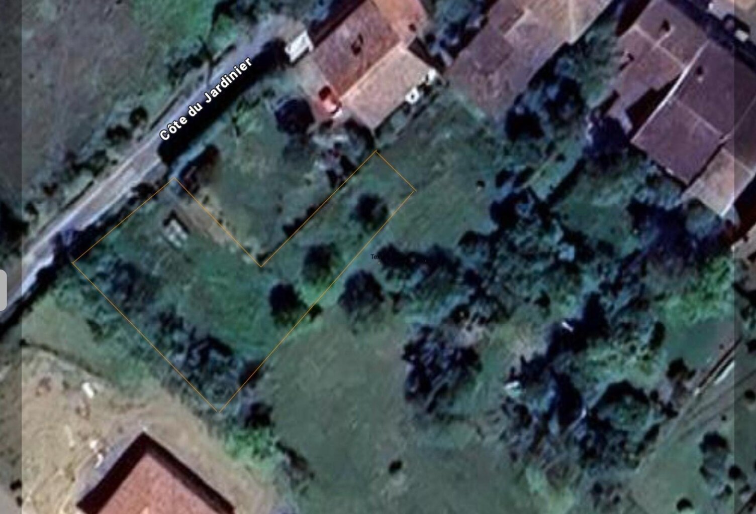 Saint Rustice, terrain constructible à viabiliser — photo 1