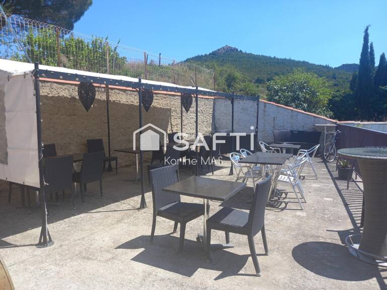 Maison avec extérieur — photo 1