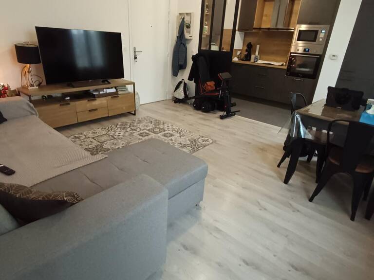 Somptueux Appartement 2P Résidence Récente au pied de la Gare de Pontoise — photo 1