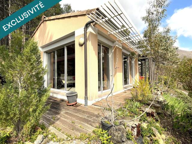 Vue et très bel environnement pour cette maison à Dieulefit — photo du bien
