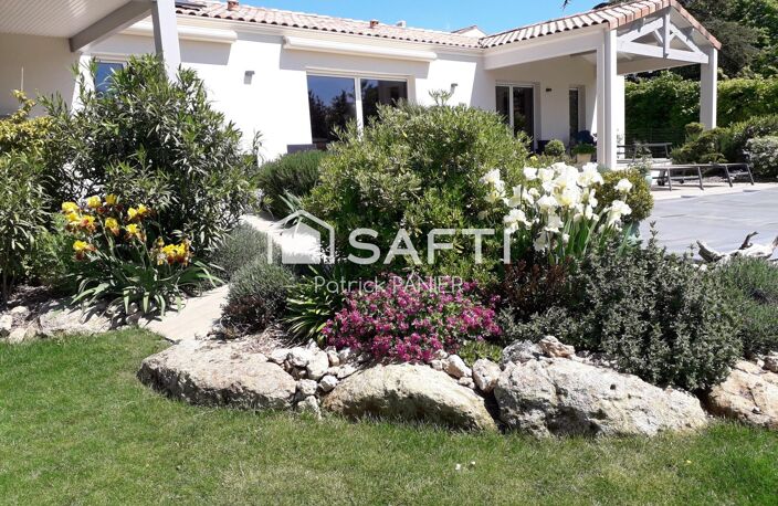 Maison moderne 131 m² avec piscine et terrasse. — photo 2