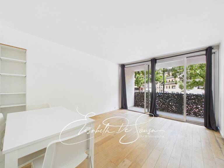 Studio lumineux avec balcon de 8 m² — photo 1