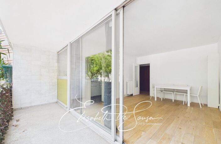 Studio lumineux avec balcon de 8 m² — photo 4