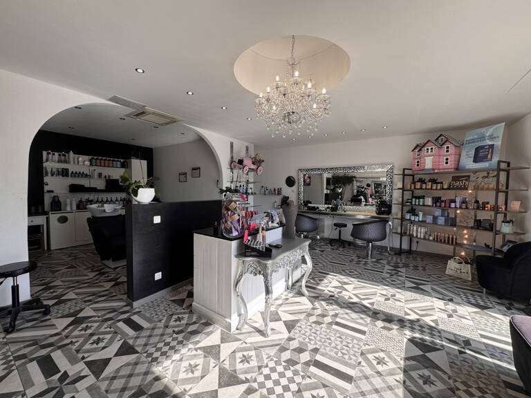 FONDS DE COMMERCE DE SALON DE COIFFURE A VENDRE SUR PEYNIER — photo 1
