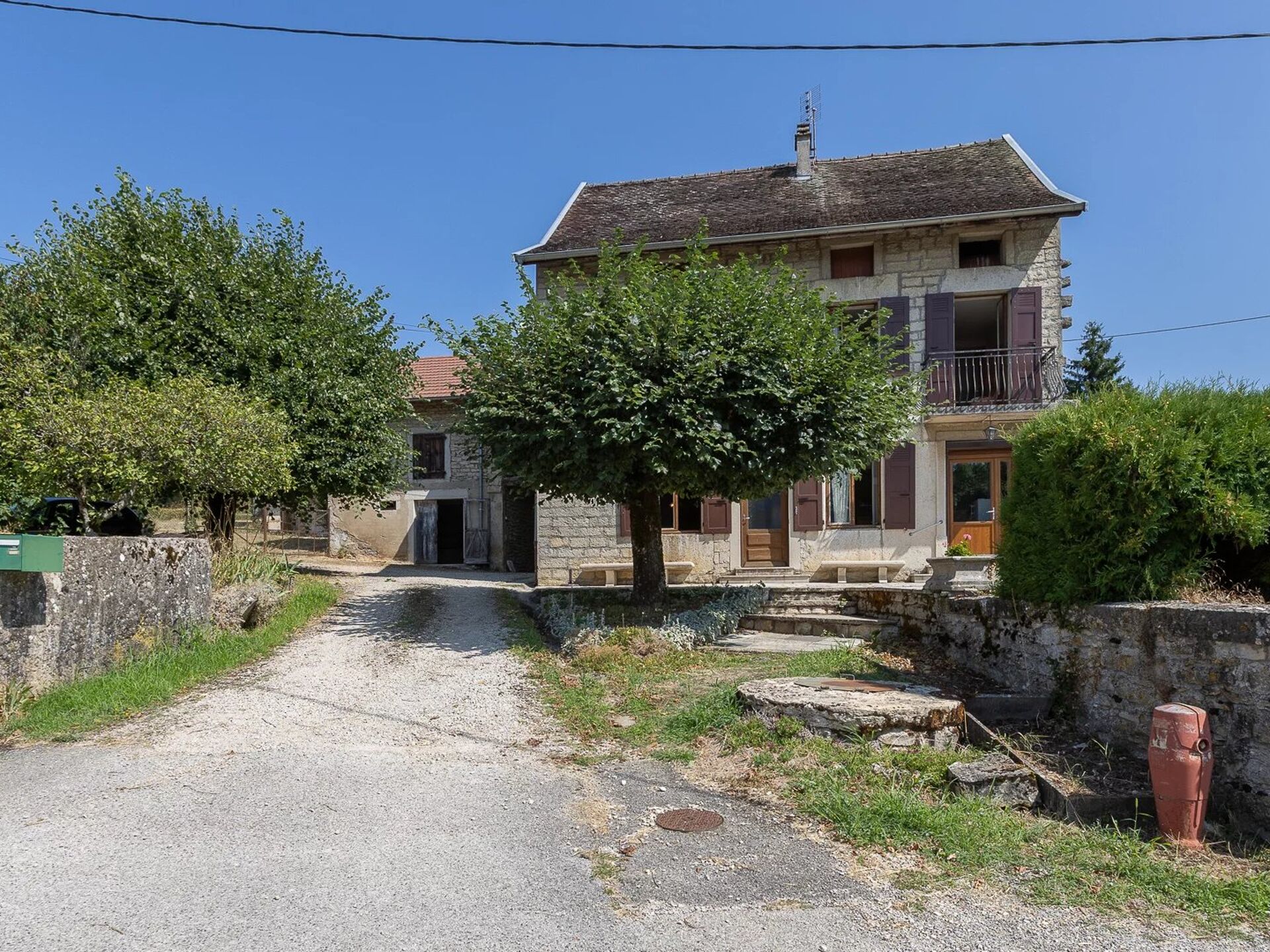 Maison 5 pièces 129 m² · à Parmilieu · 129 m² · 260 000 €