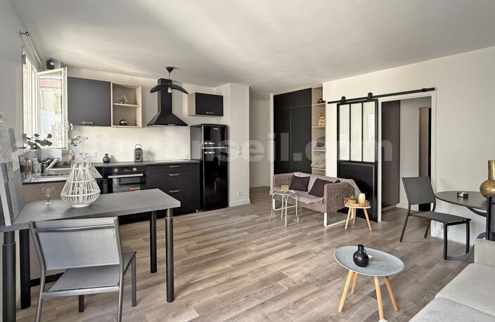 STUDIO 35 m2 avec BALCON rue du Moulin vert — photo 4