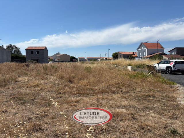 La chapelle Heulin-bourg : A saisir, terrain constructible d — photo du bien