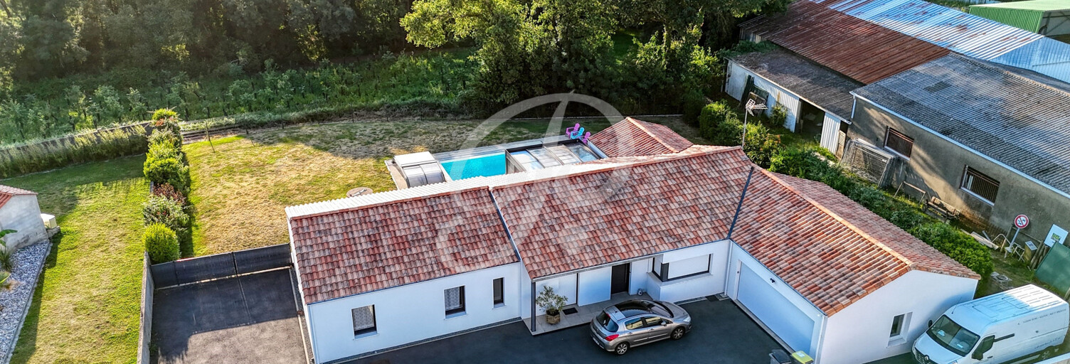 Maison 10 Pièces 166 m² à vendre à Coëx (85220)