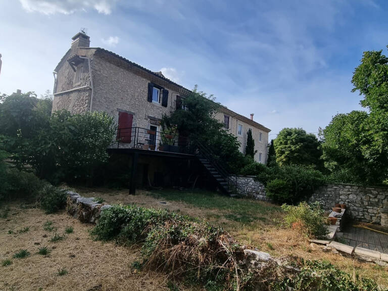 Sault : ferme de 500m2 habitables sur 35 000 m2 du terrain à — photo 1