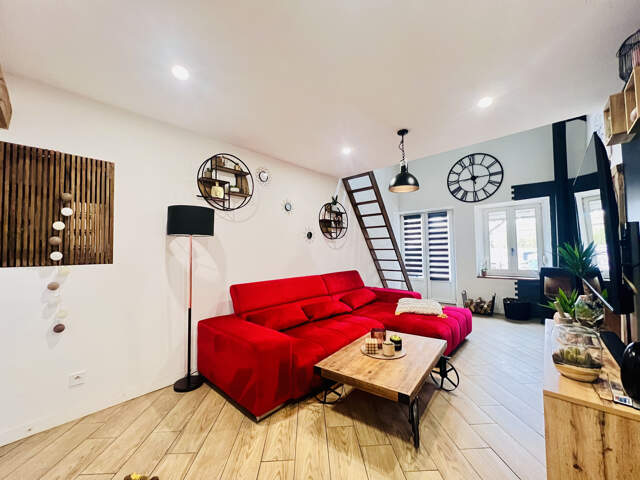 Maison pleine de charme   122 m2   Aucun travaux — photo du bien
