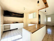 Maison de plain-pied   3 chambres   Terrain clos et arboré d — photo 2