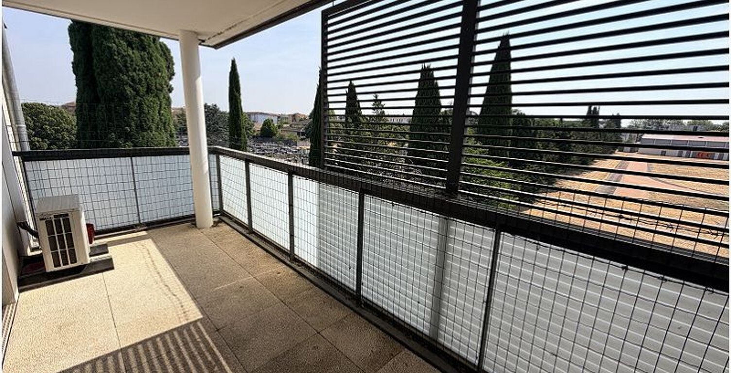 Trois pièces — photo 1