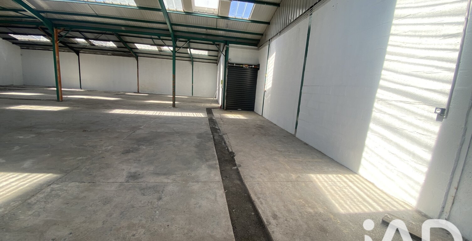 Vente Garage 327 m&sup2; — photo 1