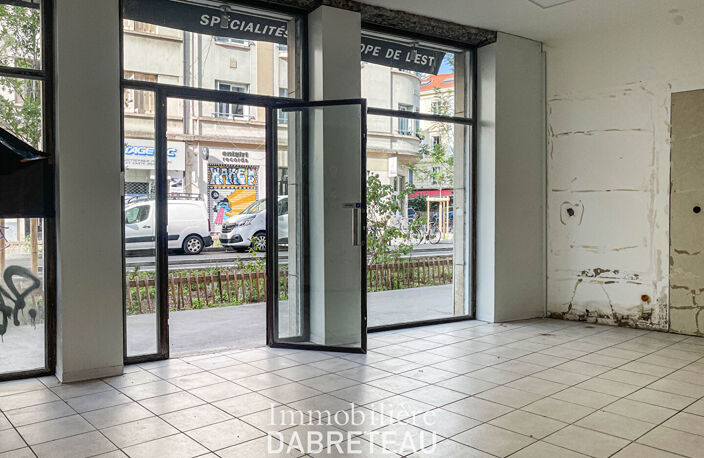 Local commercial  62 m2 - 69007 LYON — photo 2