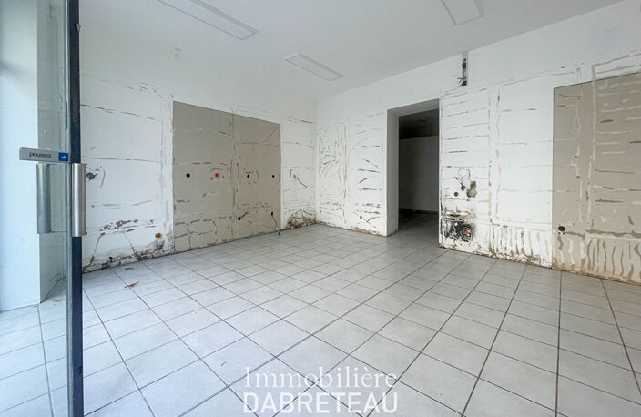 Local commercial  62 m2 - 69007 LYON — photo 3