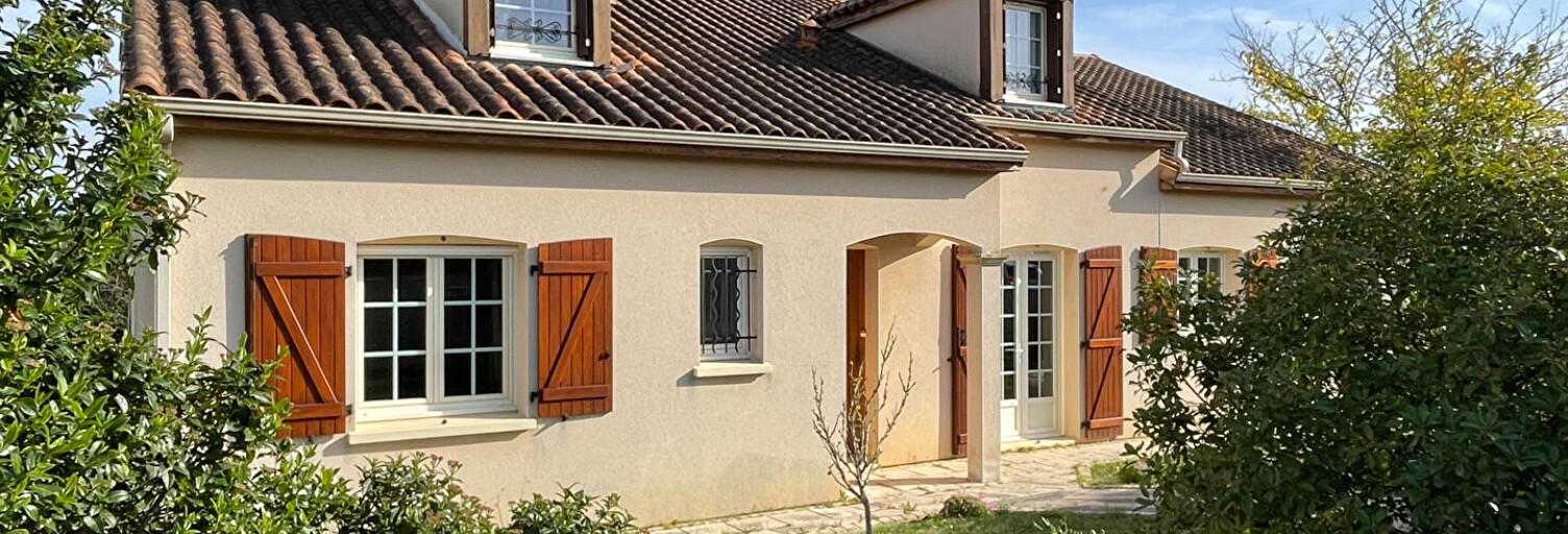 Maison 8 Pièces 142 m² à louer à Nouaillé-Maupertuis (86340)