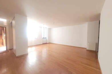 Appartement 3 pièces 705 €