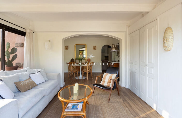 APPARTEMENT EN REZ DE JARDIN EN BORD DE MER DE SAINTE MAXIME — photo 5