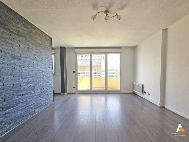 Vente Marseille 13013 - La Rose - Grand type 2 avec balcon et parking — photo du bien