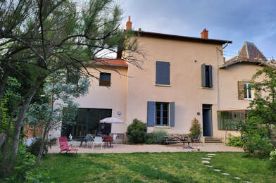 Maison 6 pièces 2840 €