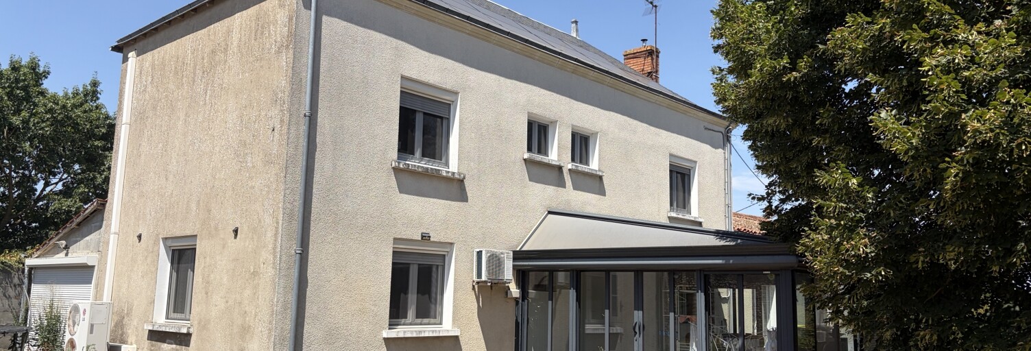 Maison 7 Pièces 189 m² à vendre à Airvault (79600)