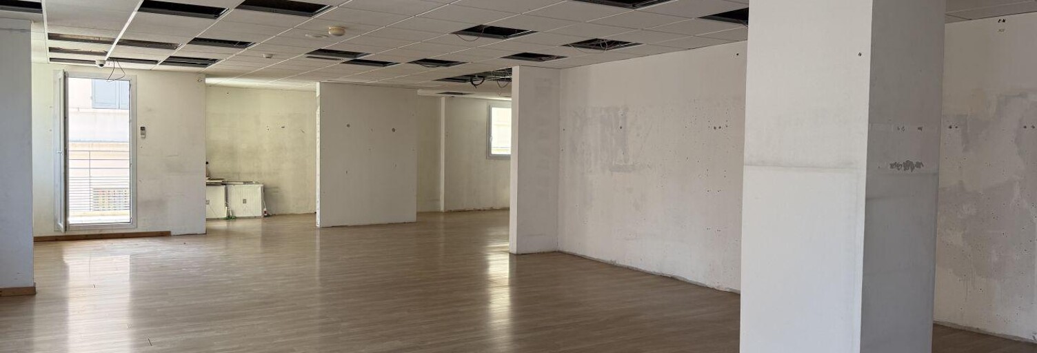 Commerce  170 m² à louer à Fréjus (83600)