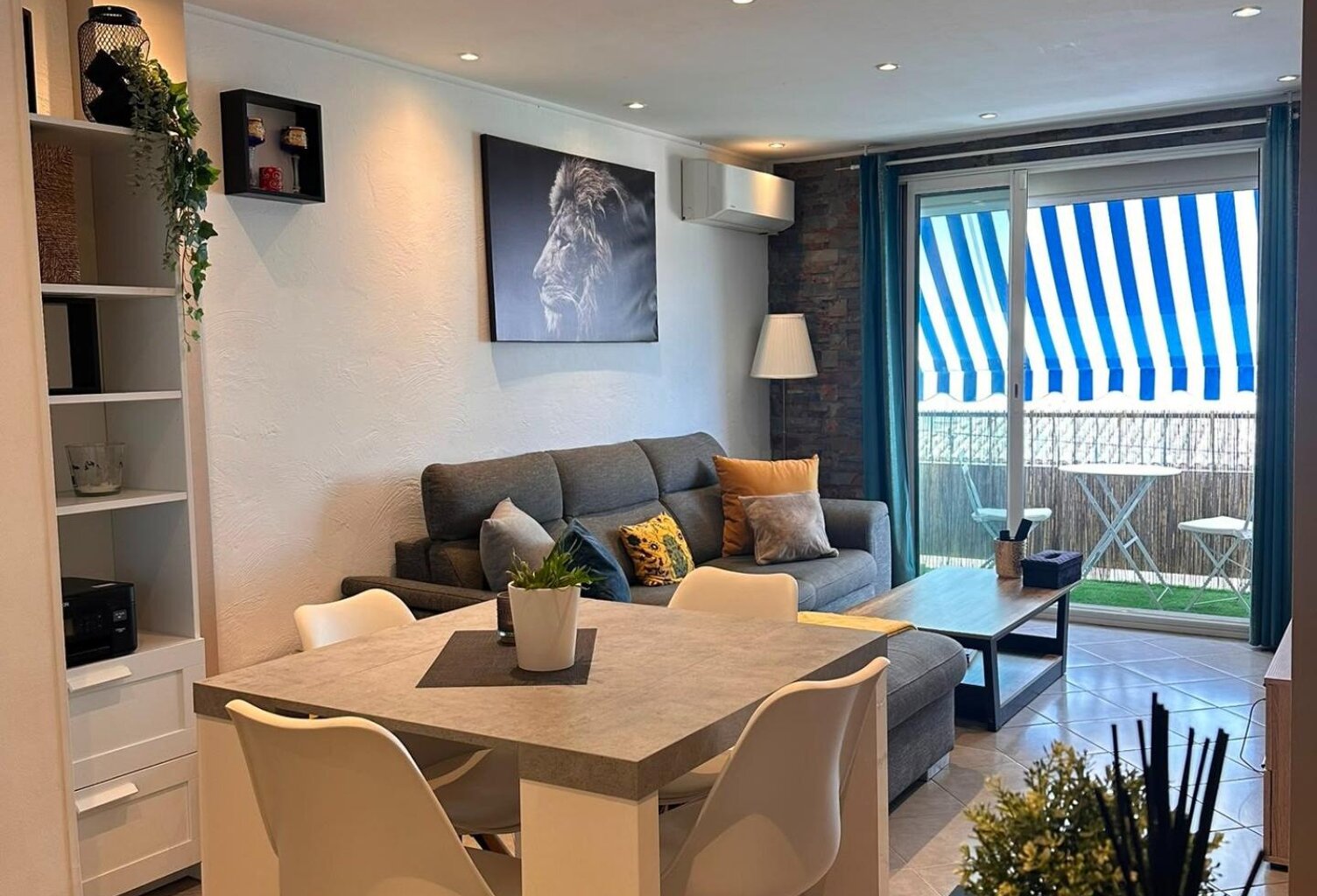 BIEN IDEAL POUR INVESTISSEUR L'APPARTEMENT BENEFICIANT DÉJÀ DE LOCATAIRE TRES SRIEUX APPARTEMENT MEUBLÉ — photo 1