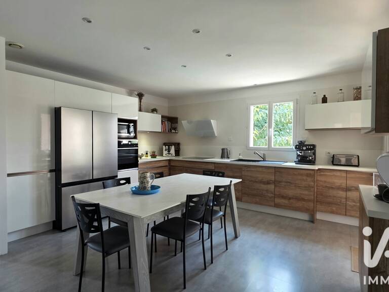 Vente Maison/villa 8 pièces — photo 1