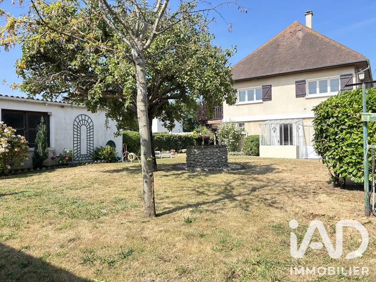 Vente Maison/villa 8 pièces — photo 1