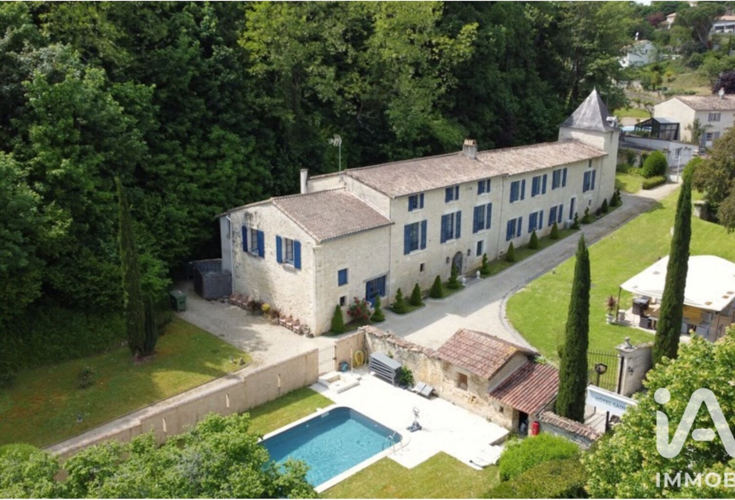 Vente Immeuble 370 m&sup2; — photo 1