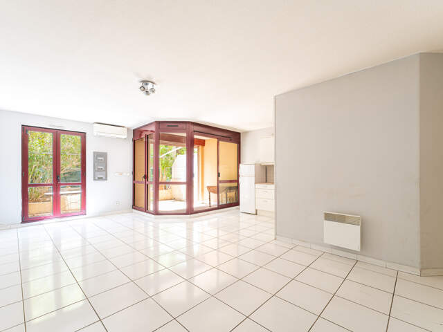 T3 REZ DE JARDIN - A 2 MINUTES A PIED DU CENTRE VILLE - CAVE — photo du bien
