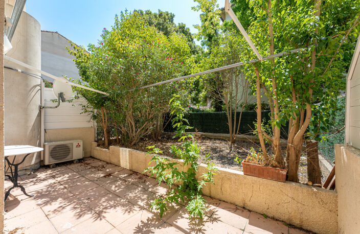 T3 REZ DE JARDIN - A 2 MINUTES A PIED DU CENTRE VILLE - CAVE — photo 2